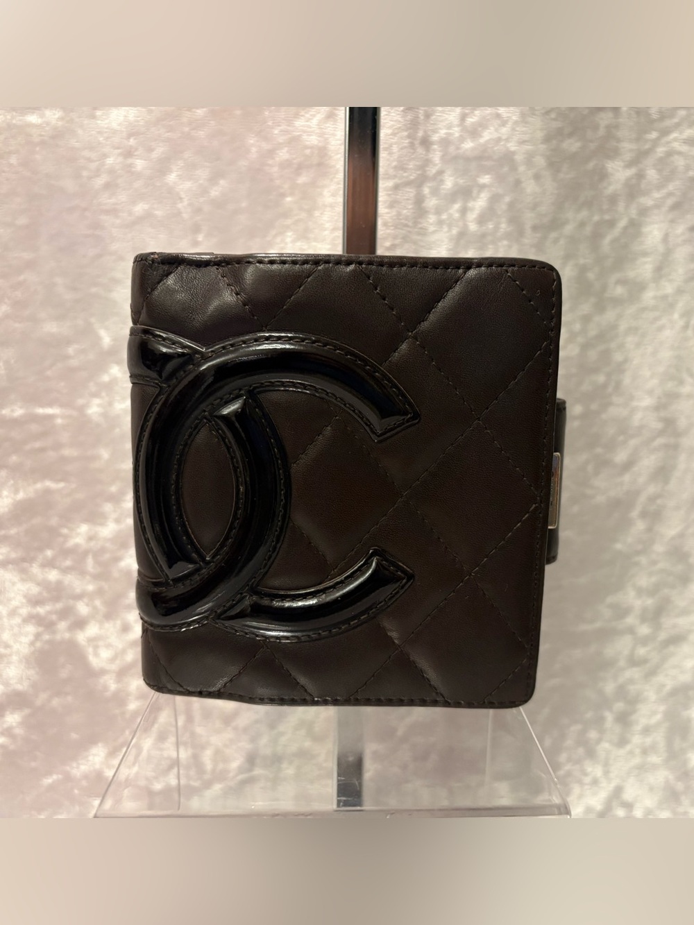 Chanel Cambon Quilted Lambskin Compact
Wallet Dark Brown Orange COA